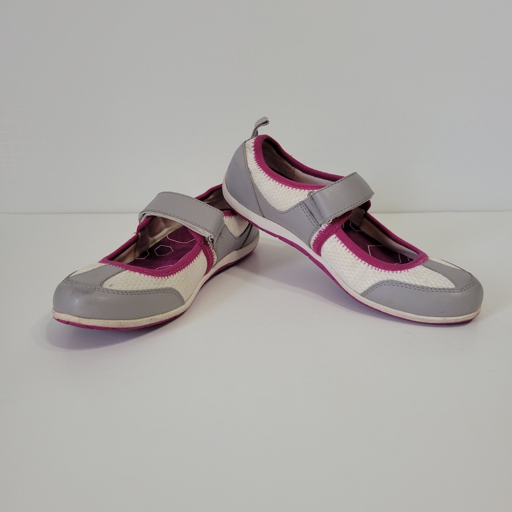 Vionic Ailie women's Orthaheel Mary Jane athletic shoes Size 5 leather sole